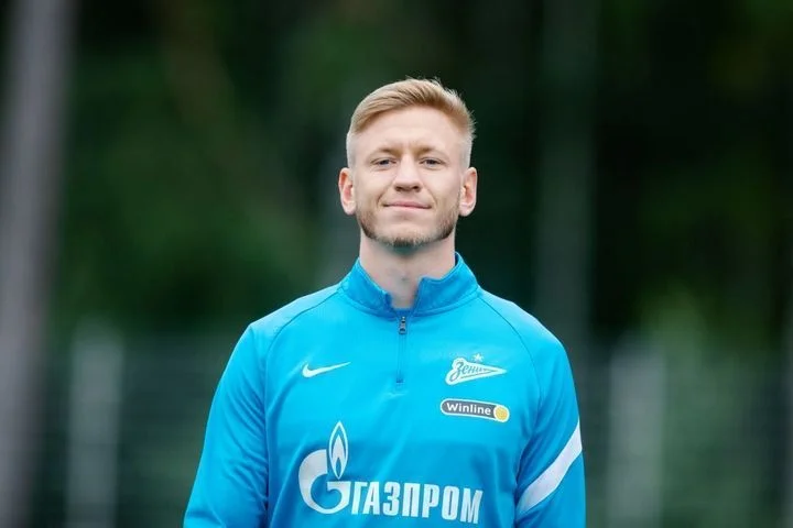Дмитрий Чистяков о Кубке PARI Премьер: «Фенербахче», «Нефтчи» и «Црвена Звезда» – хорошие соперники. Это лучше, чем играть с командами РПЛ» Дмитрий Чистяков о Кубке PARI Премьер: «Фенербахче», «Нефтчи» и «Црвена Звезда» – хорошие соперники. Это лучше, чем играть с командами РПЛ»