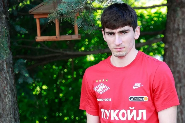 Зарема Салихова: «Вы своими воплями делаете хуже игроку. Если люди узнают реальные финансовые запросы Бакаева, это никому не пойдет на пользу» Зарема Салихова: «Вы своими воплями делаете хуже игроку. Если люди узнают реальные финансовые запросы Бакаева, это никому не пойдет на пользу»