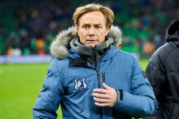Валерий Карпин: «Сначала надо набрать очки, чтобы не бороться за выживание. Это первая цель «Ростова». А дальше посмотрим» Валерий Карпин: «Сначала надо набрать очки, чтобы не бороться за выживание. Это первая цель «Ростова». А дальше посмотрим»
