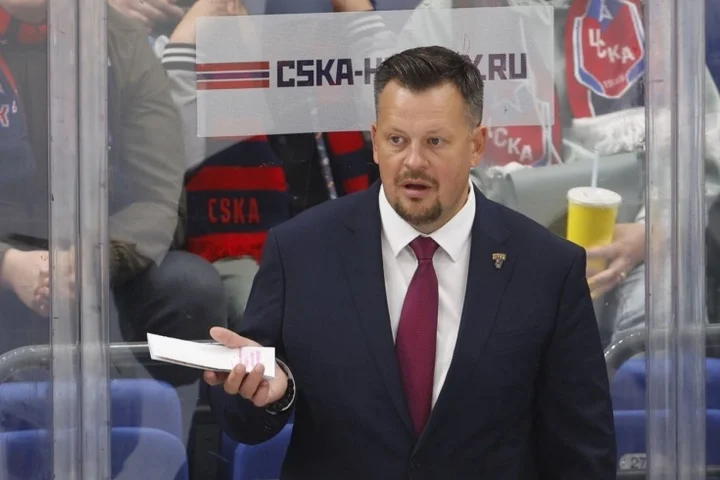 Дмитрий Кокорев про 5:2 с «Амуром»: «Первый период мы играли неплохо, но две грубейшие ошибки привели к голам» Дмитрий Кокорев про 5:2 с «Амуром»: «Первый период мы играли неплохо, но две грубейшие ошибки привели к голам»