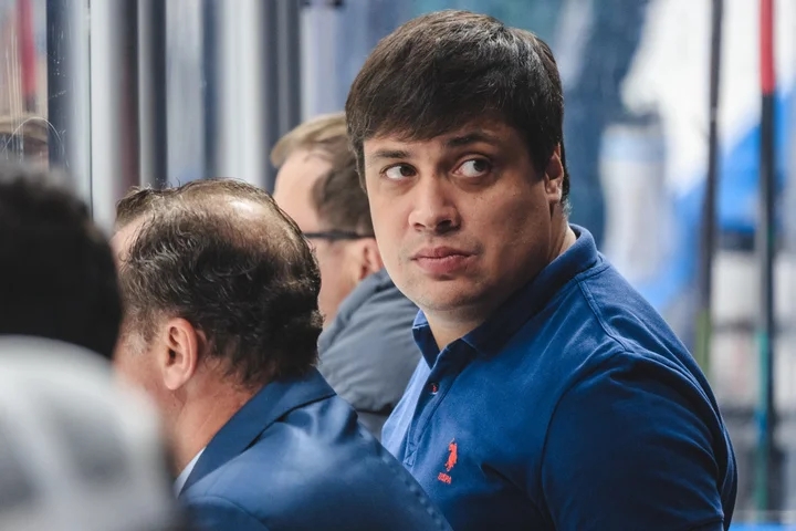 Марат Валиуллин: «Знарок заложил определенный фундамент в «Ак Барсе». Команда на нем шла в первой части сезона» Марат Валиуллин: «Знарок заложил определенный фундамент в «Ак Барсе». Команда на нем шла в первой части сезона»