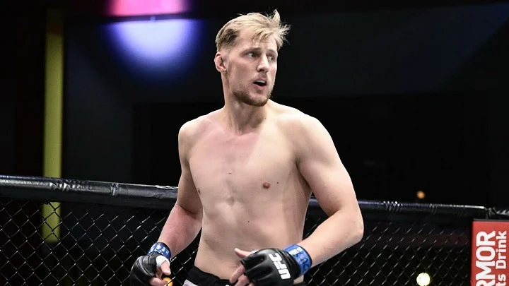UFC готовы заменить Волкова в бою с Аспиналлом. Ранее россиянин отказался выезжать из страны UFC готовы заменить Волкова в бою с Аспиналлом. Ранее россиянин отказался выезжать из страны