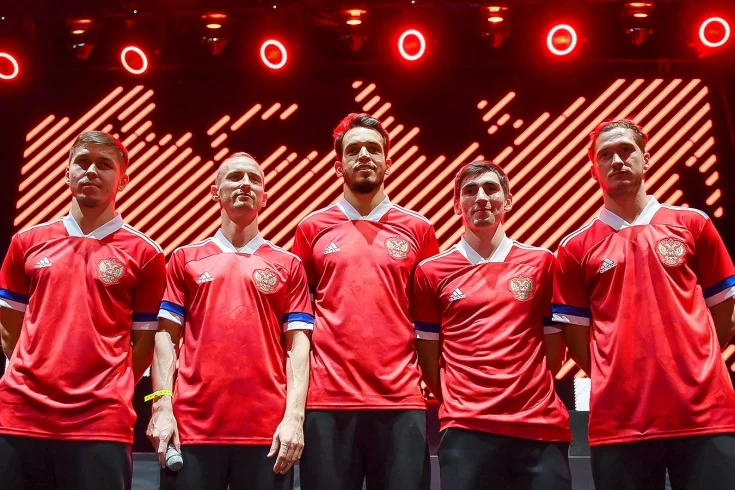 Компания Adidas приостановила сотрудничество с Российским футбольным союзом Компания Adidas приостановила сотрудничество с Российским футбольным союзом