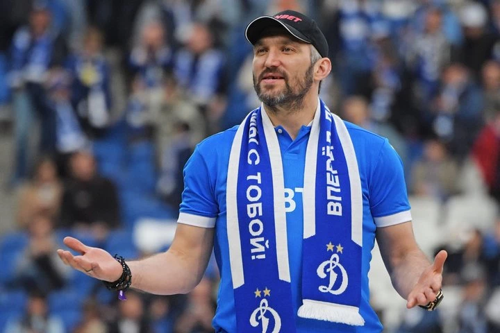 Овечкин забил гол за «Динамо» в матче против «Амкала»