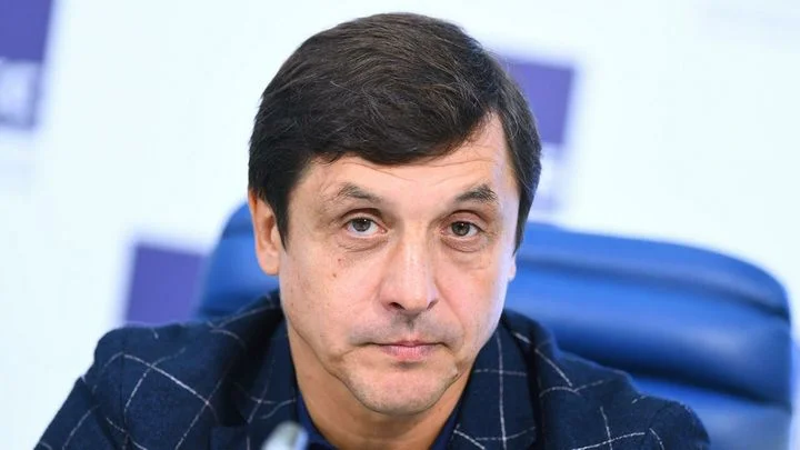 Валерий Каменский: «Рад, что через 21 год Кубок Стэнли вернули в Колорадо. Естественно, рад за Валерия Ничушкина. Дай бог развиваться ему и в дальнейшем» Валерий Каменский: «Рад, что через 21 год Кубок Стэнли вернули в Колорадо. Естественно, рад за Валерия Ничушкина. Дай бог развиваться ему и в дальнейшем»