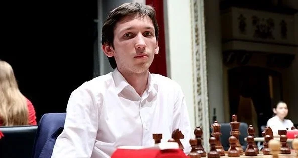 Российский гроссмейстер Опарин будет выступать за США Российский гроссмейстер Опарин будет выступать за США