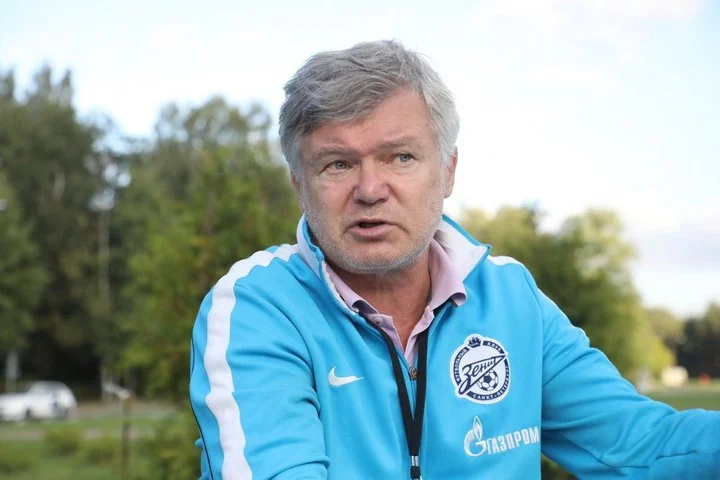 Сергей Веденеев: «С «Локомотивом» будет упорная борьба, но выиграет «Зенит» Сергей Веденеев: «С «Локомотивом» будет упорная борьба, но выиграет «Зенит»