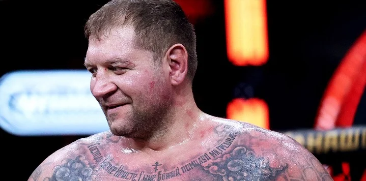 Александр Емельяненко поздравил Федора с завершением карьеры: «Спасибо за все, брат» Александр Емельяненко поздравил Федора с завершением карьеры: «Спасибо за все, брат»