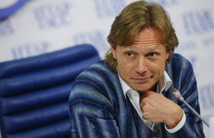 Валерий Карпин: «Сейчас Бензема вышел на первый план. Бывает, что футболисты раньше раскрываются, бывает, что позже» Валерий Карпин: «Сейчас Бензема вышел на первый план. Бывает, что футболисты раньше раскрываются, бывает, что позже»
