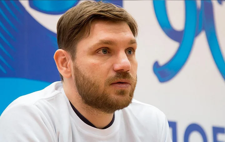 Алексей Игонин: «Спартак» превозносят всегда, потому что надо же находиться на плаву в информационном поле» Алексей Игонин: «Спартак» превозносят всегда, потому что надо же находиться на плаву в информационном поле»