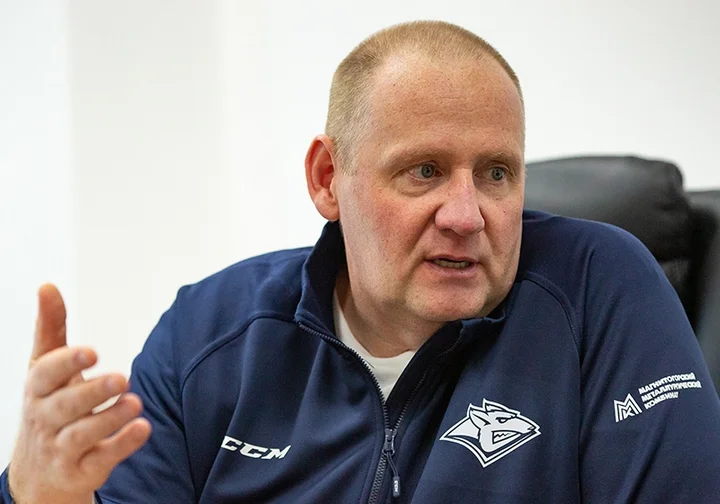 Сергей Гомоляко: «Если оборона у нас более-менее наладилась, то в атаке есть небольшие проблемы. Последнее время мы не забиваем больше трех голов» Сергей Гомоляко: «Если оборона у нас более-менее наладилась, то в атаке есть небольшие проблемы. Последнее время мы не забиваем больше трех голов»