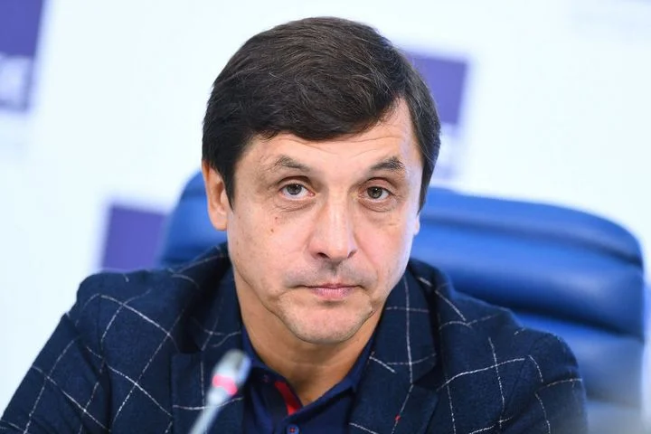 Валерий Каменский: «Насыщенный календарь будет способствовать большому количеству неожиданных результатов. Нас ждут сенсации и в плей-офф» Валерий Каменский: «Насыщенный календарь будет способствовать большому количеству неожиданных результатов. Нас ждут сенсации и в плей-офф»