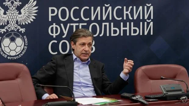 Хачатурянц о чемпионской гонке в РПЛ: «Интрига убита давно» Хачатурянц о чемпионской гонке в РПЛ: «Интрига убита давно»