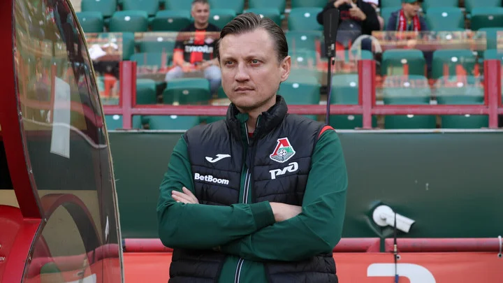 Сергей Светлаков: «Галактионов заслуживает большого уважения. Надеемся, ничего экстраординарного не случится и машиниста на полном ходу не поменяют» Сергей Светлаков: «Галактионов заслуживает большого уважения. Надеемся, ничего экстраординарного не случится и машиниста на полном ходу не поменяют»