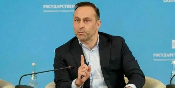 Депутат Свищев о школе Загитовой: не те времена, чтобы строить дворцы спорта Депутат Свищев о школе Загитовой: не те времена, чтобы строить дворцы спорта