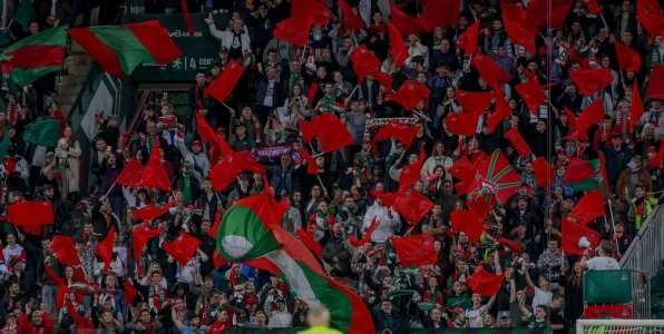 Батраков: «Локо» нужно было играть весь сезон так, как с «Акроном» - тогда были бы выше Батраков: «Локо» нужно было играть весь сезон так, как с «Акроном» - тогда были бы выше