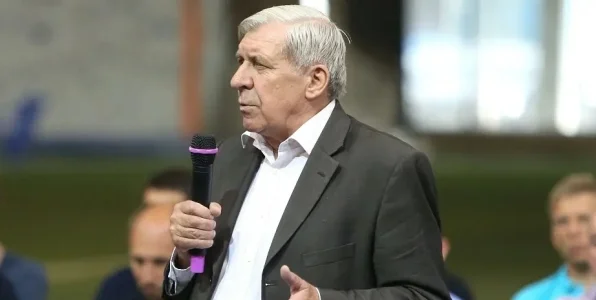 Ветеран ЦСКА призвал выгнать иностранных футболистов из чемпионата России Ветеран ЦСКА призвал выгнать иностранных футболистов из чемпионата России
