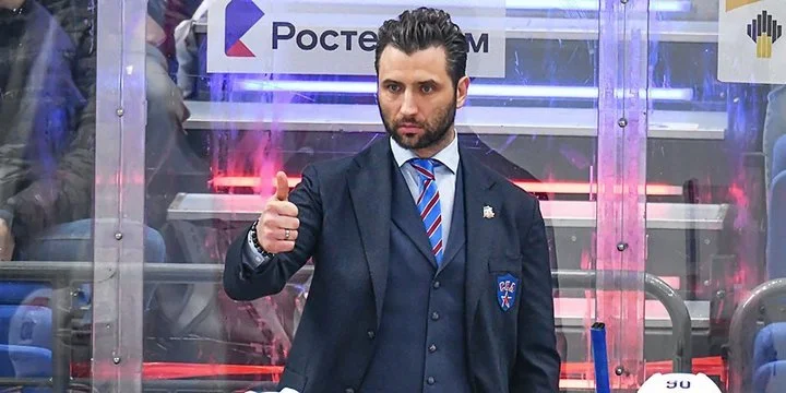 У главного тренера СКА родился третий ребенок