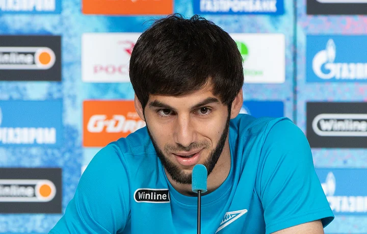 Арсен Адамов: «Надеюсь, что на этот раз «Зенит» возьмет и Кубок, и чемпионат» Арсен Адамов: «Надеюсь, что на этот раз «Зенит» возьмет и Кубок, и чемпионат»