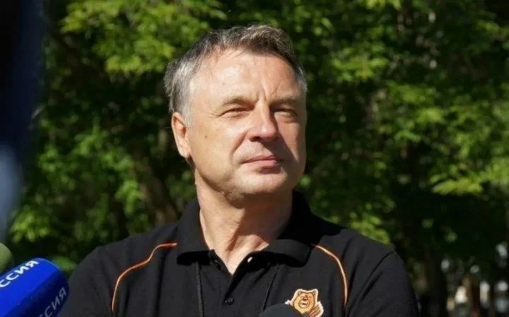 Юрий Новиков: «Три на три» отлично вписывается в наш хоккей. Обязательно играть по хоккейным правилам, чтобы из серьезной игры это не превращалось в шурум-бурум и «балалайку» Юрий Новиков: «Три на три» отлично вписывается в наш хоккей. Обязательно играть по хоккейным правилам, чтобы из серьезной игры это не превращалось в шурум-бурум и «балалайку»