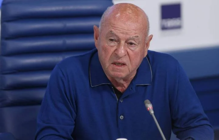 Владимир Камельзон о полуфинале US Open: «Медведеву не нужно везение, он должен продемонстрировать мастерство, которое у него есть» Владимир Камельзон о полуфинале US Open: «Медведеву не нужно везение, он должен продемонстрировать мастерство, которое у него есть»