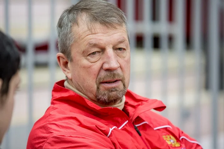 Сергей Гимаев: «Ак Барс» играет дома, но «Салават» в последних матчах показывает приличную игру» Сергей Гимаев: «Ак Барс» играет дома, но «Салават» в последних матчах показывает приличную игру»