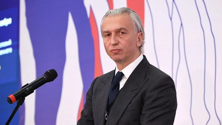 Александр Дюков: «Задача реформы Второй лиги – сделать так, чтобы команды играли больше матчей с равными себе по силе соперниками. Это повысит интерес к лиге» Александр Дюков: «Задача реформы Второй лиги – сделать так, чтобы команды играли больше матчей с равными себе по силе соперниками. Это повысит интерес к лиге»