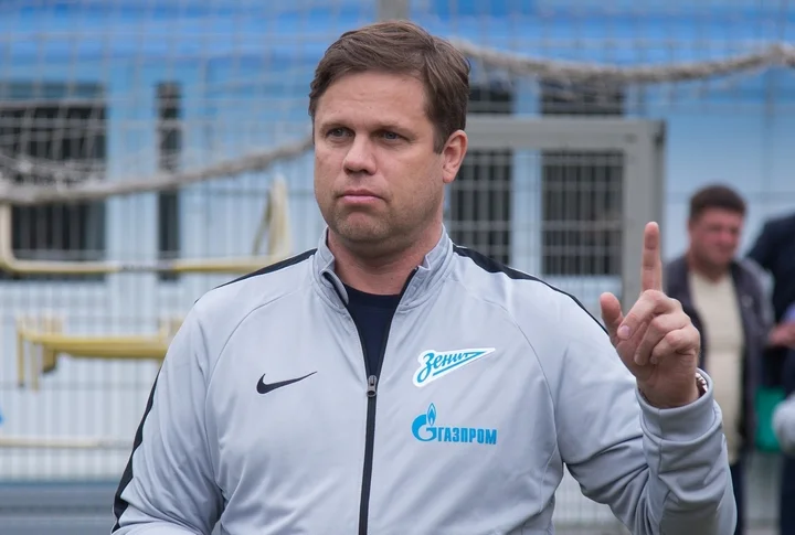 Владислав Радимов: «Локомотиву» нужны опытные футболисты, но давайте вспомним, как Дзюба сидел на скамейке в Турции» Владислав Радимов: «Локомотиву» нужны опытные футболисты, но давайте вспомним, как Дзюба сидел на скамейке в Турции»