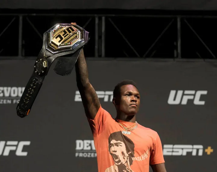 Чемпион UFC Исраэль Адесанья: «С огромным нетерпением жду боя с Алексом Перейрой. Мне нравится, когда люди говорят о том, что ему еще рано драться со мной» Чемпион UFC Исраэль Адесанья: «С огромным нетерпением жду боя с Алексом Перейрой. Мне нравится, когда люди говорят о том, что ему еще рано драться со мной»