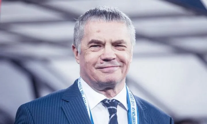 Александр Медведев: «Не стану комментировать действия «Спартака» перед Суперкубком. Уверен, будет хороший футбол, и кто лучше сыграет, тот и выиграет» Александр Медведев: «Не стану комментировать действия «Спартака» перед Суперкубком. Уверен, будет хороший футбол, и кто лучше сыграет, тот и выиграет»
