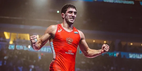 Олимпийский чемпион Сидаков избежал операции после травмы на чемпионате Европы Олимпийский чемпион Сидаков избежал операции после травмы на чемпионате Европы