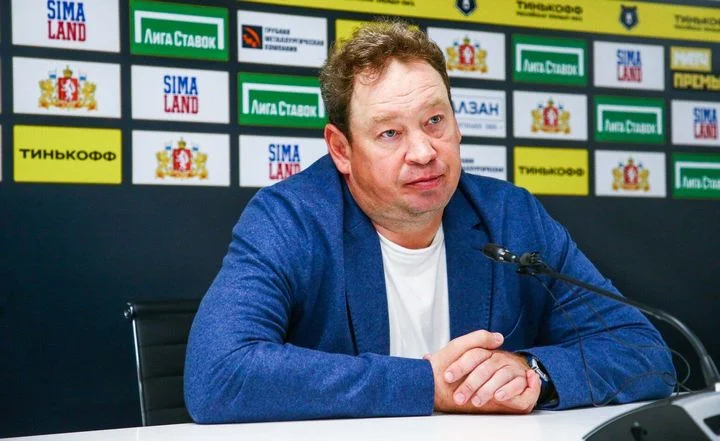 Леонид Слуцкий: «Нам по силам в первый год вернуться в РПЛ» Леонид Слуцкий: «Нам по силам в первый год вернуться в РПЛ»