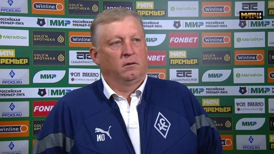 Маслов про Осинькина: «Его менять не надо, он единственный, кто соображает в «Крыльях» Маслов про Осинькина: «Его менять не надо, он единственный, кто соображает в «Крыльях»