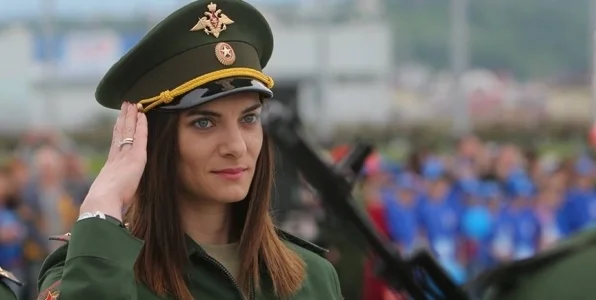 В Госдуме осудили Исинбаеву: испанская гражданка продолжает носить звание майора армии РФ В Госдуме осудили Исинбаеву: испанская гражданка продолжает носить звание майора армии РФ