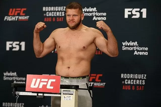 Деррик Льюис - Марчин Тыбура. Прогноз и ставки на бой UFC (19.02.2018) Деррик Льюис - Марчин Тыбура. Прогноз и ставки на бой UFC (19.02.2018)