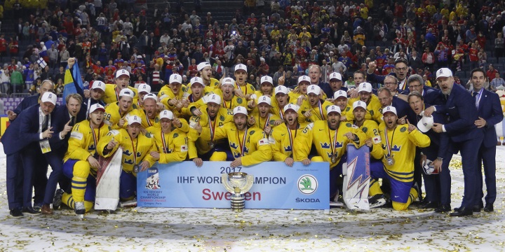 Букмекеры считают шведов фаворитами финала ЧМ по хоккею со швейцарцами