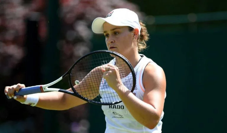Эшли Барти – Айла Томлянович. Прогноз на матч WTA Уимблдон (6 июля 2021 года)