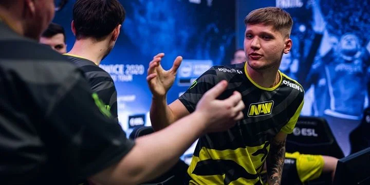 Na'Vi — Gambit. Прогноз на матч CS:GO (3 октября 2021 года)