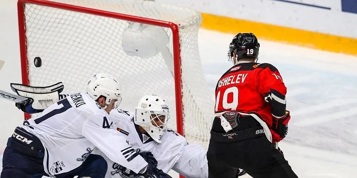 Адмирал — Авангард. Прогноз на матч КХЛ (24 ноября 2021 года)