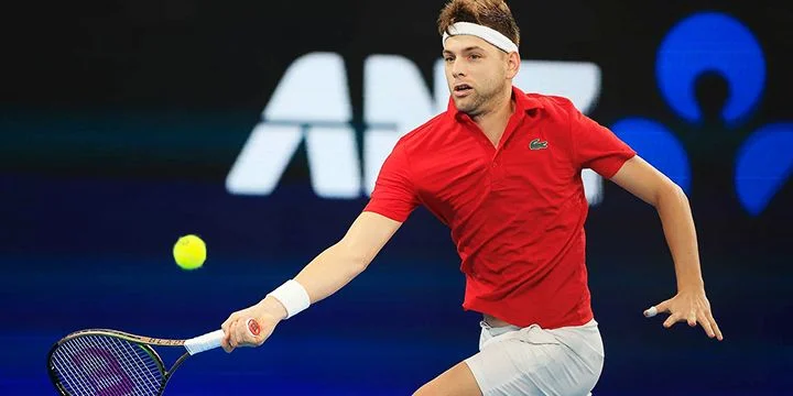 Филип Крайинович - Алехандро Табило. Прогноз на матч Кубка ATP (3 января 2022 года)
Филип Крайинович - Алехандро Табило. Прогноз на матч Кубка ATP (3 января 2022 года)