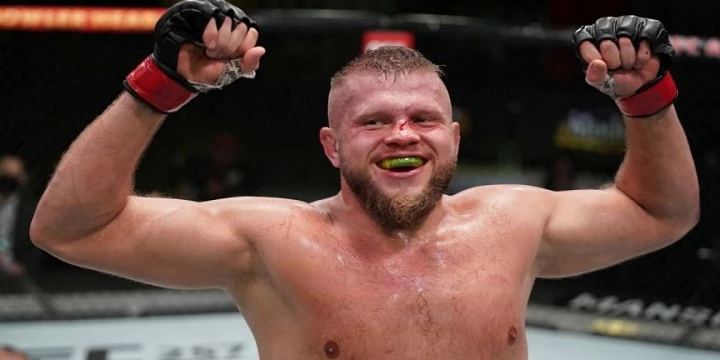 Жаирзиньо Розенстрайк — Марчин Тыбура. Прогноз (кф 2.33) на UFC (10 апреля 2022 года) Жаирзиньо Розенстрайк — Марчин Тыбура. Прогноз (кф 2.33) на UFC (10 апреля 2022 года)