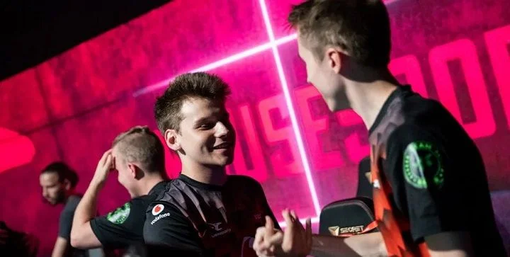 MOUZ - Copenhagen Flames MOUZ - Copenhagen Flames