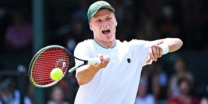 Дженсон Бруксби — Филип Крайинович. Прогноз на матч ATP Лондон (13 июня 2022 года)
Дженсон Бруксби — Филип Крайинович. Прогноз на матч ATP Лондон (13 июня 2022 года)