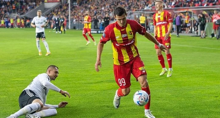 Корона - Варта