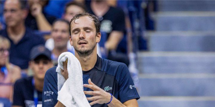Медведев — Вавринка. Прогноз на матч ATP Мец Медведев — Вавринка. Прогноз на матч ATP Мец