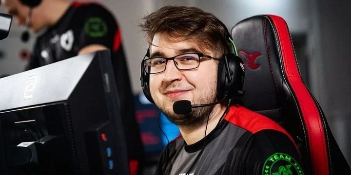 MOUZ - Team Vitality MOUZ - Team Vitality