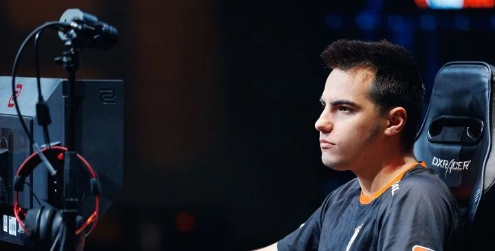 Virtus.Pro - Vici Gaming Virtus.Pro - Vici Gaming