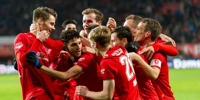 Аякс — Твенте. Прогноз на матч чемпионата Нидерландов (14 января 2023 года) Аякс — Твенте. Прогноз на матч чемпионата Нидерландов (14 января 2023 года)