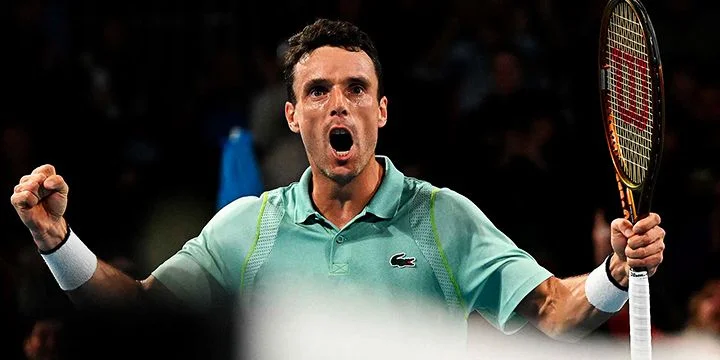 Роберто Баутиста-Агут — Эмиль Руусувори. Прогноз на матч ATP Майами (24 марта 2023 года)
Роберто Баутиста-Агут — Эмиль Руусувори. Прогноз на матч ATP Майами (24 марта 2023 года)