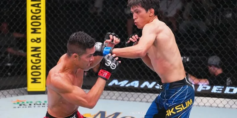 Азат Максум - Чарльз Джонсон Азат Максум - Чарльз Джонсон